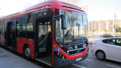 Los trabajadores del autobús urbano desconvocan los paros y la negociación continuará la próxima semana./ Europa Press.