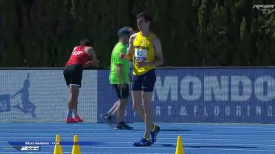 Saúl Villalba, durante uno de sus saltos en el Campeonato de España.