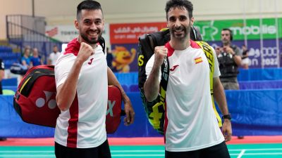 Pablo Abián (derecha) junto a su compañero Kike Peñalver.