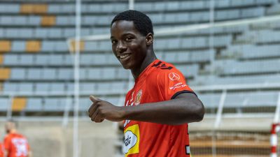 Pepe Floris será jugador de la primera plantilla del Bada Huesca esta temporada.