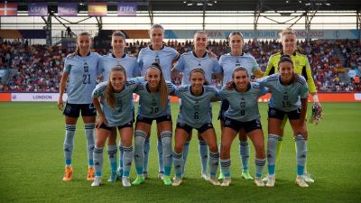 Once de la selección española en el duelo frente a Dinamarca.