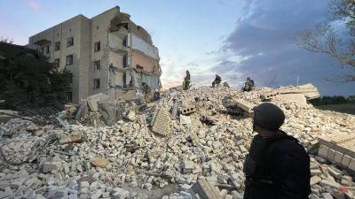 Ataque ruso contra un edificio en Chasiv Yar (Donetsk, Ucrania). Europa Press
