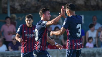 Escriche y Florián Miguel celebrando un tanto en el último amistoso ante el Osasuna