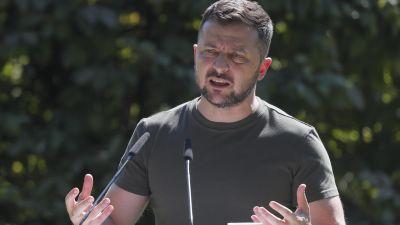 El presidente ucraniano, Volodimir Zelenski, pide a los habitantes del Donetsk que abandonen la zona. / EFE