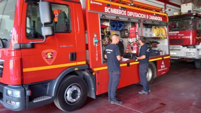 Los bomberos acudieron al lugar sobre las 22:00 horas del martes. /Imagen archivo DPZ
