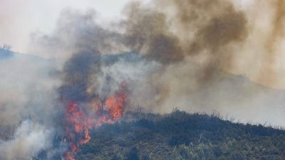 El avance del frente sur ha obligado a confinar Andilla el desalojo de Artaj y Oset por prevención/ Europa Press.