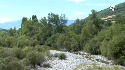 El escaso caudal del río Estarrún.