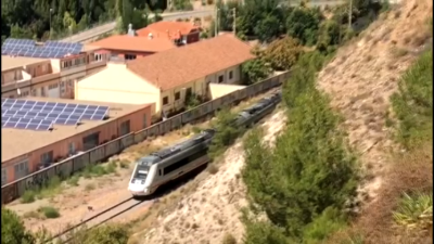 La ministra de Transportes asegura que ni Adif ni Renfe recibieron información del incendio de Bejís