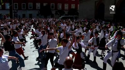 Imagen del 'flashmob' que se ha celebrado esta mañana. / CARTV