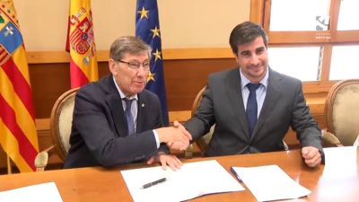 El nuevo director gerente de Motorland, Miguel Ángel Cobo, junto al vicepresidente de Aragón, Arturo Aliaga. Foto: CARTV
