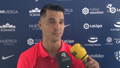 Andrés Fernández en zona mixta.
