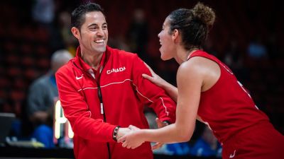 Víctor Lapeña con la selección de Canadá