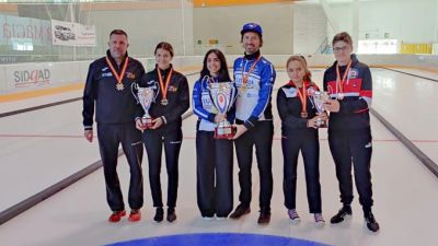 Aurora Tesa y Aleksei Palacín, a la derecha, junto a los dos primeros clasificados.