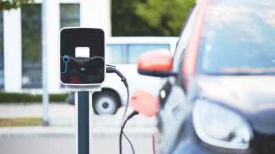 Este lunes se publica la resolución definitiva del Poryecto Estratégico para la Recuperación y Transformación Económica del Vehículo Eléctrico. / Europa Press