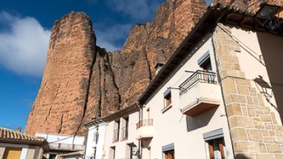 El alcalde de Las Peñas de Riglos ha reconocido que también sufren la masificación turística. / Ayuntamiento Las Peñas de Riglos