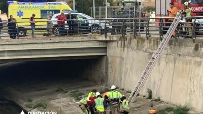 Rescate del trabajador accidentado. / Bomberos Diputación de Zaragoza.
