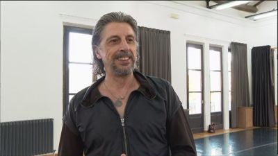 El bailarín y coreógrafo zaragozano Miguel Ángel Berna en una entrevista en Buenos Días Aragón. / Aragón TV
