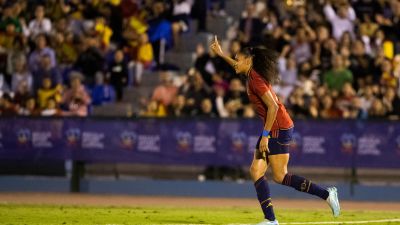 Salma Paralluelo celebra uno de los goles de este viernes. Foto: Twitter Selección Femenina de fútbol.