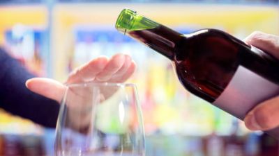 El 60% de los jóvenes aragoneses de menos de 25 años presenta episodios de consumo intensivo de alcohol. / iStock