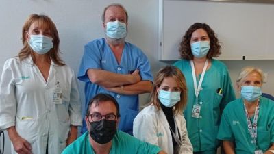 Facultativos de Ginecología, Cirugía General, Oncología Médica y Oncología Radioterápica, servicios implicados en esta prestación. / (Gobierno de Aragón).