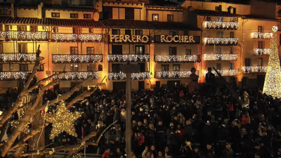 Iluminación navideña a la que opta Aínsa. / Ferrero Rocher
