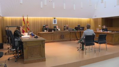 Segunda jornada del juicio acusado de abusar sexualmente de su hija.