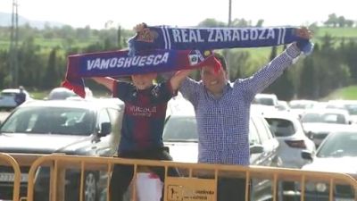 Aficionados de sendos equipos en un derbi anterior.