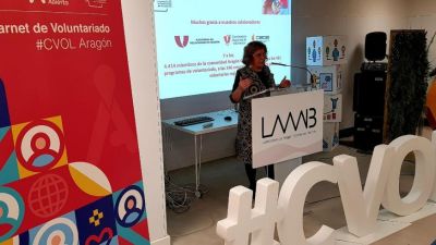 La consejera de Ciudadanía ha presentado el carné CVOL para la acreditación de los voluntarios. / Gobierno de Aragón.