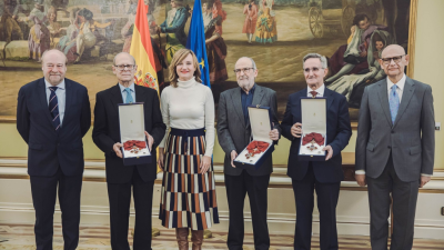 Alegría destaca la “extraordinaria contribución” a la ciencia y la educación de los condecorados con la Gran Cruz de la Orden Civil de Alfonso X el Sabio. / Gobierno de España