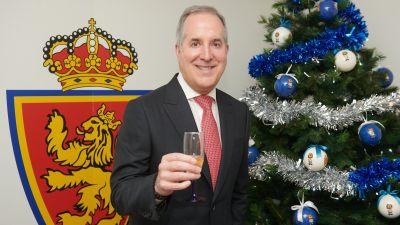 Jorge Mas durante el brindis navideño.