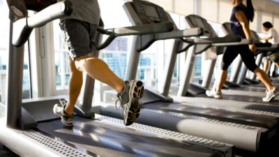 Ir más al gimnasio es uno de los propósitos más repetidos. / Canva