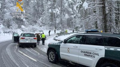 La Guardia Civil de Huesca realiza más de 230 auxilios en las carreteras altoaragonesas esta semana. / Guardia Civil