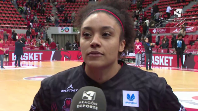 Helena Oma atiende a Aragón Deporte tras el partido ante Araski.