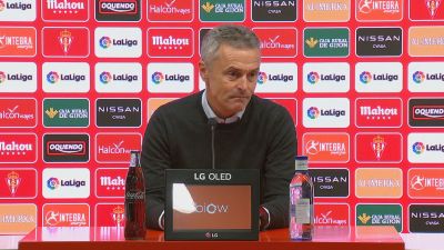 Fran Escribá en la rueda de prensa posterior a la derrota ante el Sporting