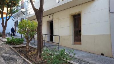 Vivienda donde residia,Yasin Kanza, el marroquí de 25 años detenido este miércoles en Algeciras (Cádiz). / EFE