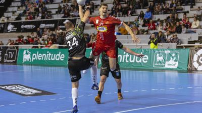 Imagen del partido entre Bada Huesca - Torrelavega