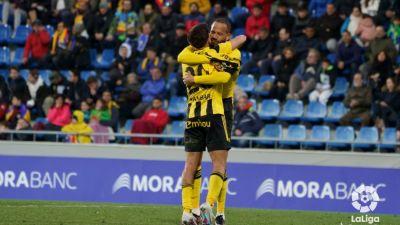 Bebé y Simeone celebran el gol del primero en Andorra.