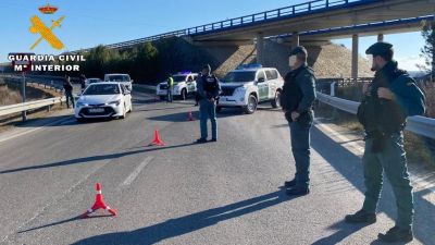 Control de la Guardia Civil en Siétamo. / Guardia Civil