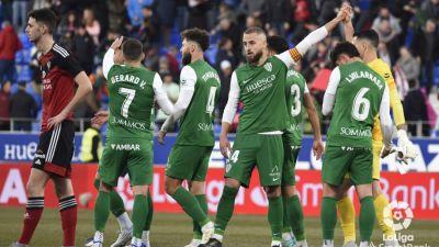Los jugadores de la SD Huesca celebran la última victoria ante el Mirandés.