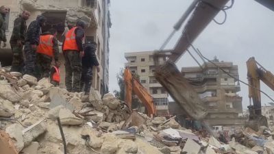 Al menos 44.330 personas han perdido la vida en los fuertes terremotos