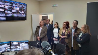 La consejera de Presidencia y Relaciones Institucionales, Mayte Pérez, asiste la la inauguración de la comisaría de Albarracín. / Gobierno de Aragón