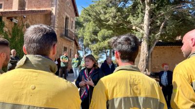La delegada del Gobierno en Aragón, Rosa Serrano, esta mañana en su visita a la BRIF de Daroca. / Delegación del Gobierno en Aragón