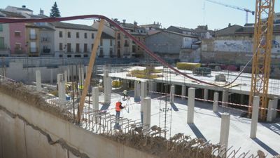 Obras en el solar del antiguo cuartel de La Merced, en Huesca.