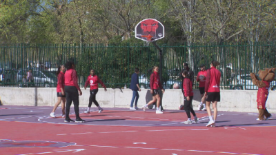 Las jugadoras de Casademont en el potrero de Torre Ramona. Foto: Aragón Deporte