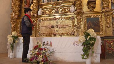 Inmaculada Moreno es la encargada de guardar la reliquia.