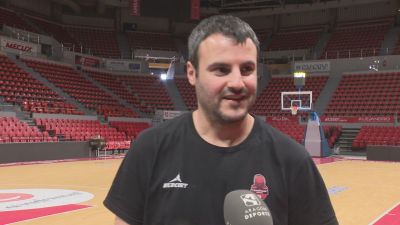 Carlos Cantero atiende a Aragón Deporte este viernes en el Príncipe Felipe.