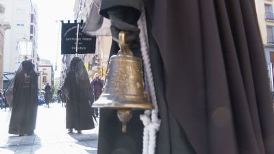 Procesión de la Cofradía de las Esclavas en Zaragoza.