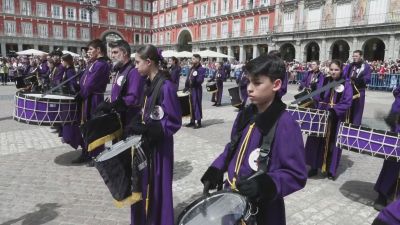 Tamborrada final de la Semana Santa madrileña.