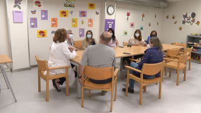 Sesión de terapia de la Asociación de Enfermos y Familiares de Alzheimer
