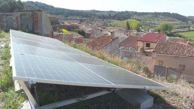 Los paneles solares que ya están produciendo energía en Luco de Jiloca.